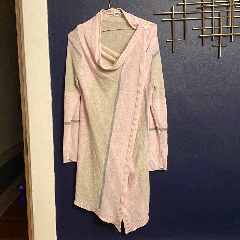 Women’s fobya sweater size s/m